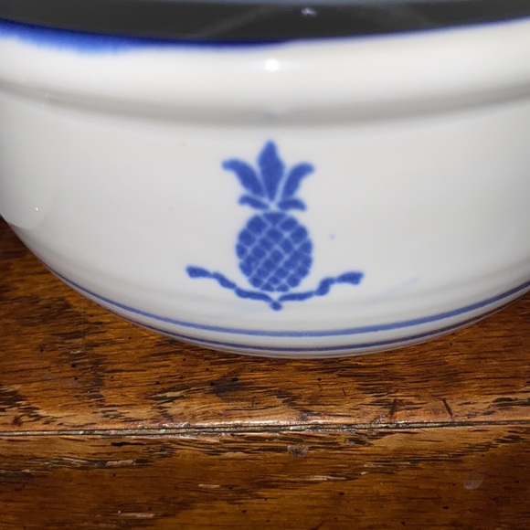 Vintage 1962 Country Blue International House bowl w/ lid - Picture 4 of 5
